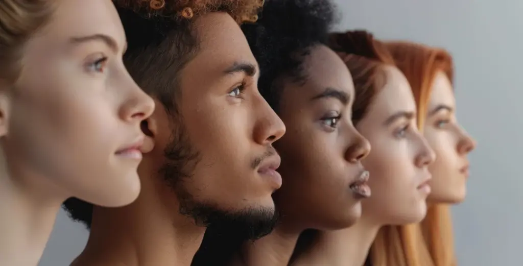 Personas con diferentes tipos de piel